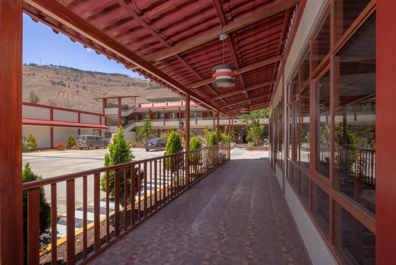 Hotel El Vuelo Del Condor Tarma Bagian luar foto